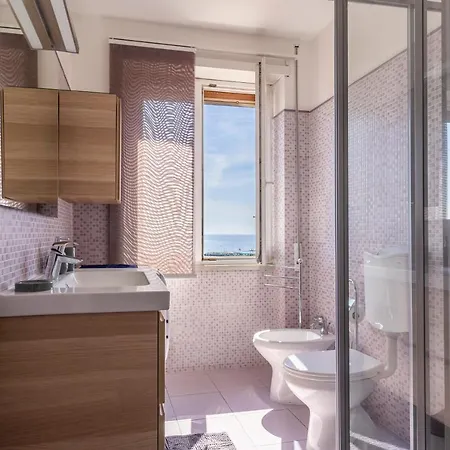 Apartment - Sea View Apartment!