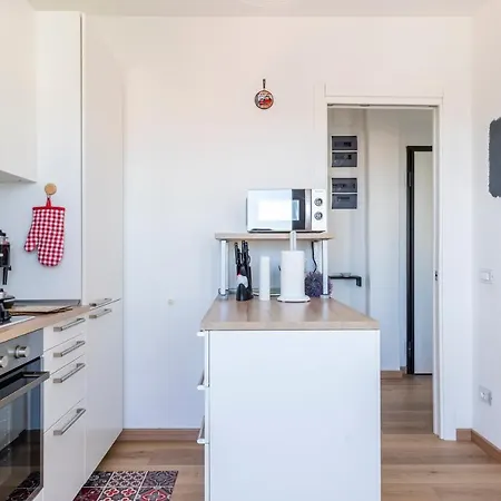Guesthost - - Sea View Apartment! Διαμέρισμα *