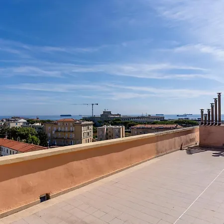 - Sea View Apartment! Apartment Livorno