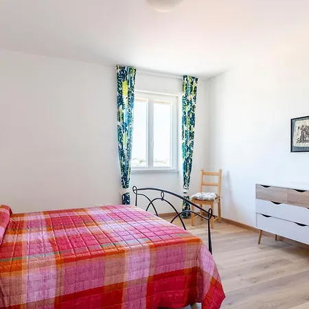Guesthost - - Sea View Apartment! Διαμέρισμα *